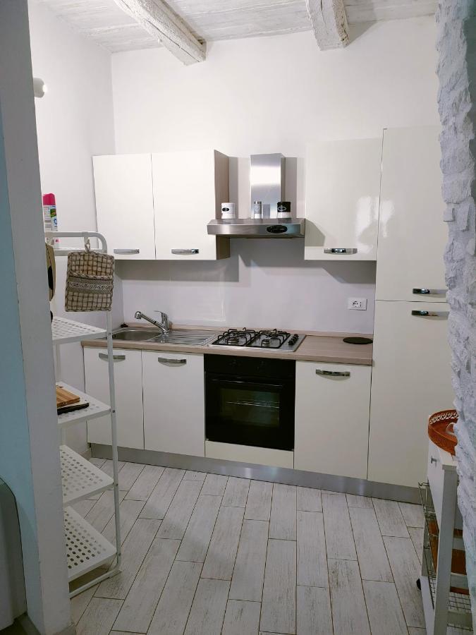 Il Cortiletto Casa Vacanza טרווי מראה חיצוני תמונה