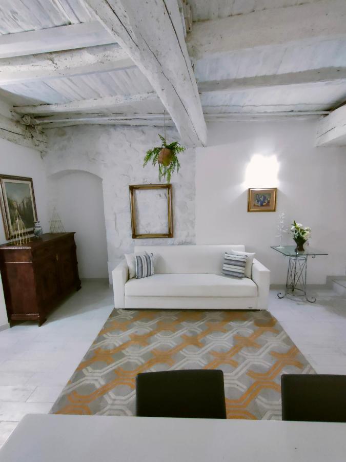Il Cortiletto Casa Vacanza טרווי מראה חיצוני תמונה