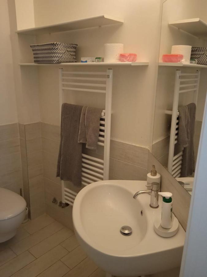 Il Cortiletto Casa Vacanza טרווי מראה חיצוני תמונה